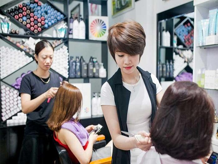 Top địa chỉ học cắt tóc uy tín tại Hà Nội