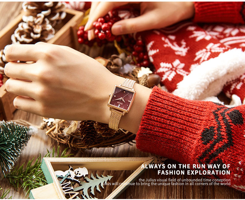 Nên tặng quà Noel gì người thương?