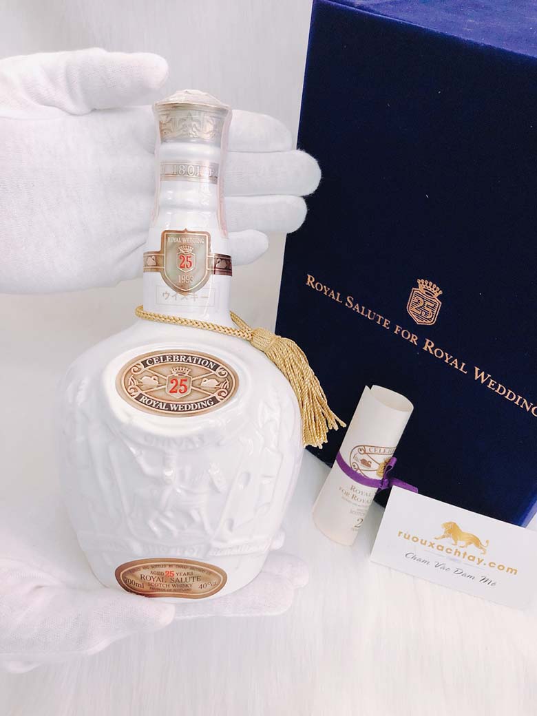Top 10 chai rượu chivas xách tay độc đáo