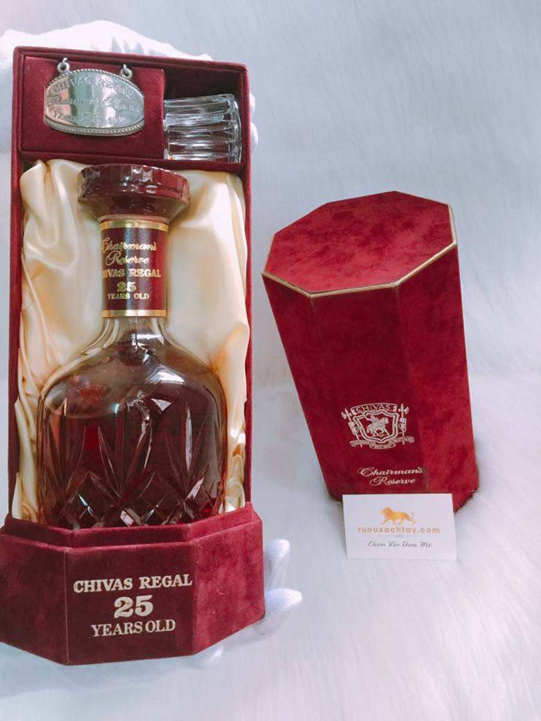 Top 10 chai rượu chivas xách tay độc đáo