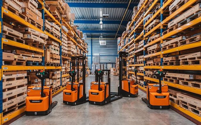 Yếu tố nào ảnh hưởng đến giá cho thuê kho bãi?