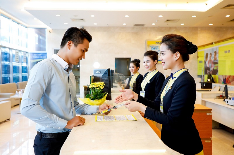 Áp lực lãi suất tiết kiệm tăng mạnh vào cuối năm, có thật sự là ai cũng có thể nhận được?