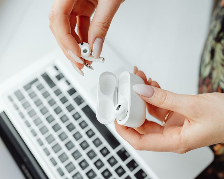 2023 có nên mua AirPods không? Nên mua dòng AirPods nào?