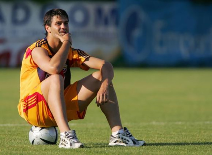 Khoảnh khắc định mệnh thay đổi sự nghiệp của Cristian Chivu