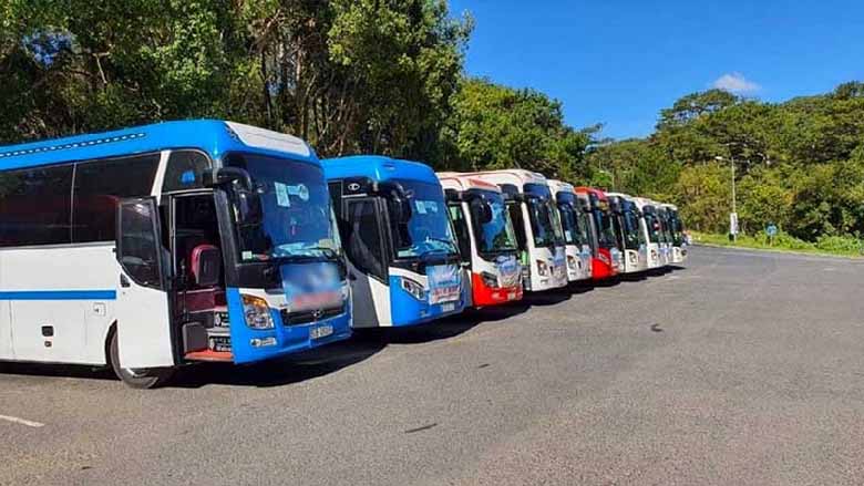 Dịch vụ xe du lịch hiện nay tại sao ngày càng phát triển?